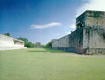 Source: http://www.tourbymexico.com/yucatan/chichen/chich11.jpg